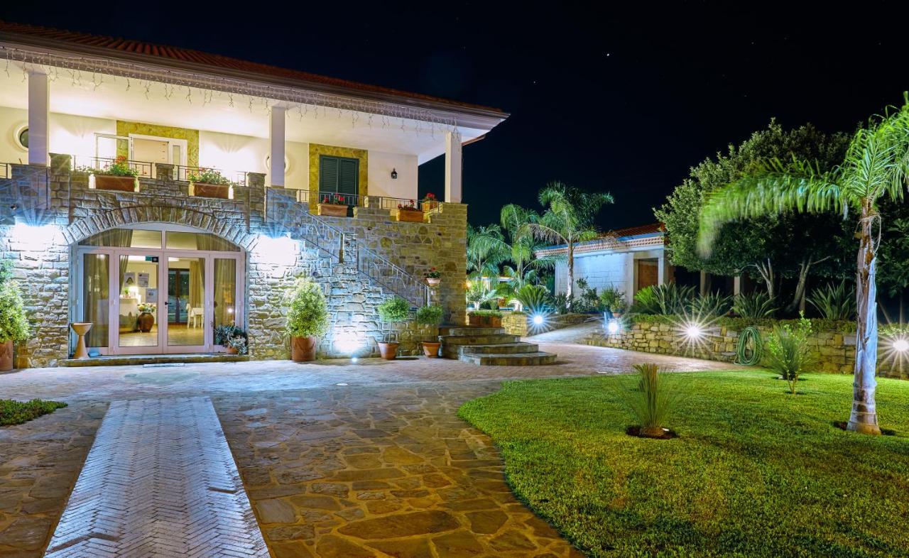 Cuore Del Cilento Relais&Retreat กัสเตลลาบาเต ภายนอก รูปภาพ