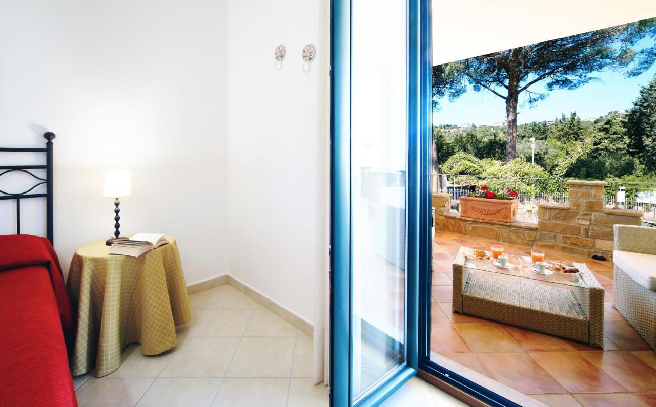 Cuore Del Cilento Relais&Retreat กัสเตลลาบาเต ภายนอก รูปภาพ
