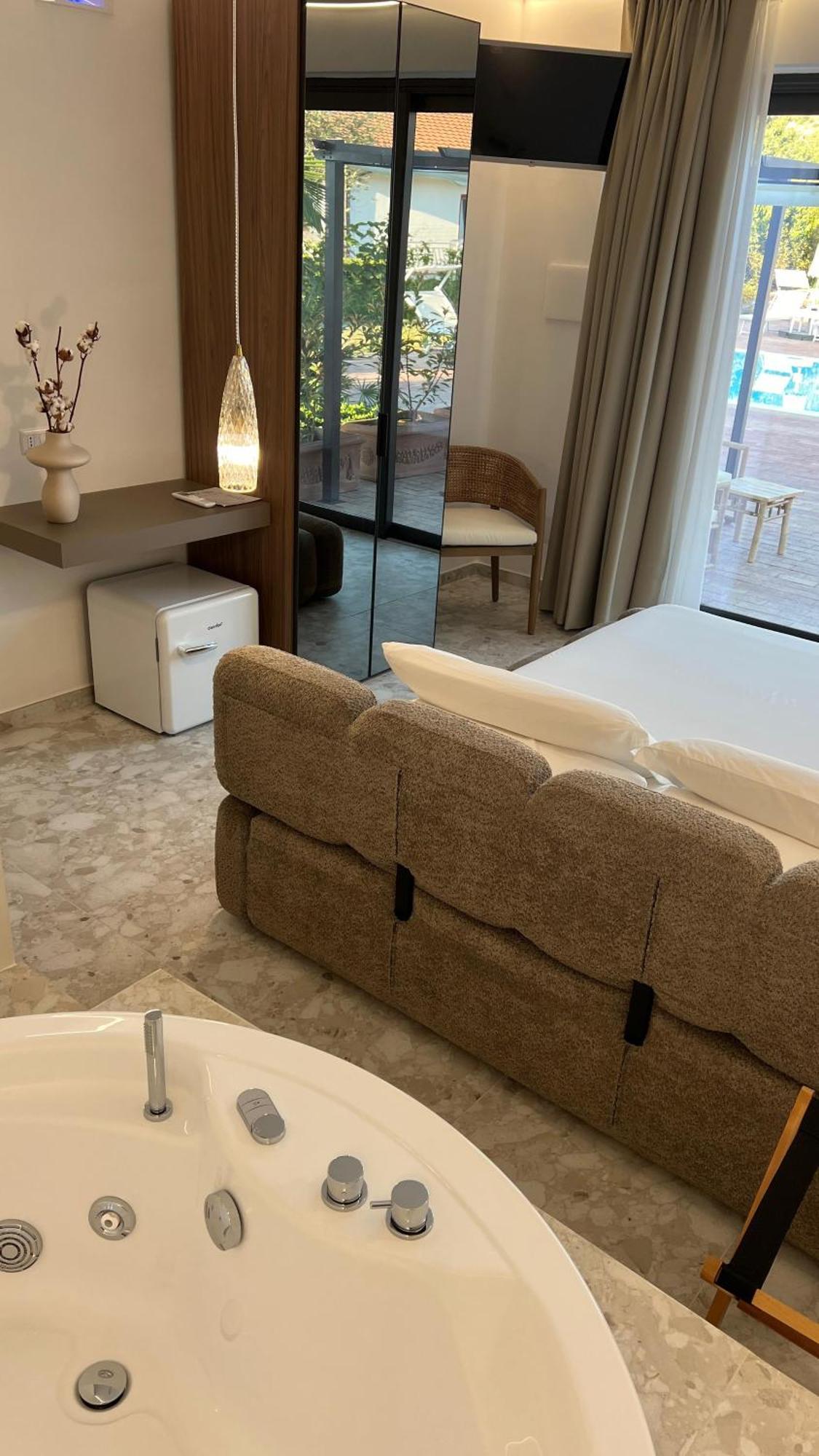 Cuore Del Cilento Relais&Retreat กัสเตลลาบาเต ภายนอก รูปภาพ